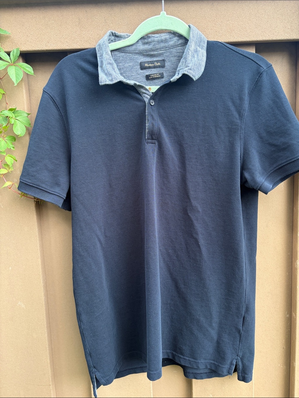 Massimo Dutti Men’s Large Dark Navy Polo with Light Chambray Collar